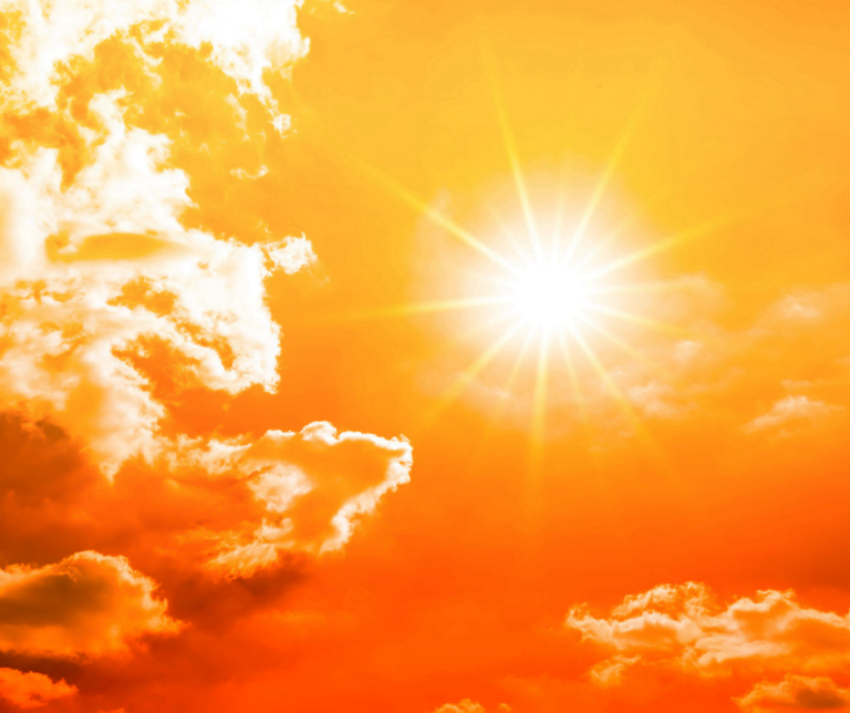 Hétvégén meleg idő várható, záporokkal, zivatarokkal