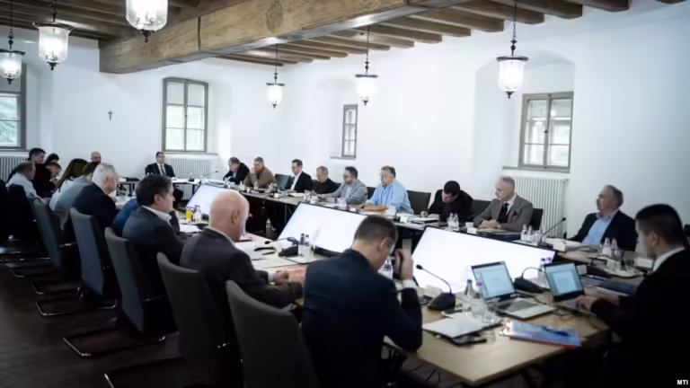 Orbán Viktor elrendelte az összehangolt védelmi tevékenységet az energetikai biztonság megőrzése érdekében