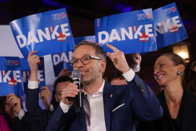 Politikai patthelyzet Ausztriában: A szélsőjobboldal győzelme után nehéz kormányalakítás várható