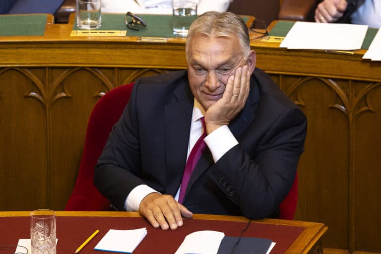 magyar gazdaság, kormányzó párt, 14 év korlátlan hatalom