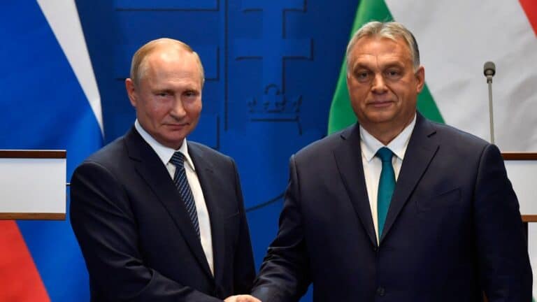 „Orbán Viktor: A Szabadság Hőséből Az Oroszbarát Politika Zászlóvivője – Hogyan Fordult Szemben Európával?”