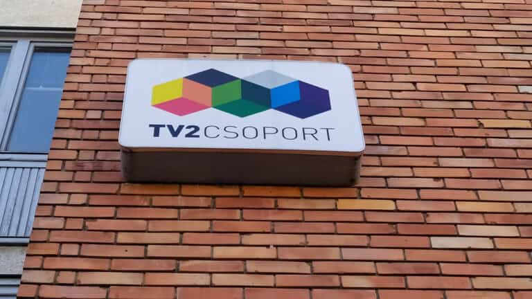 Mérföldkő a magyar politika- és médiatörténetben: A TV2 új mélységekbe merült – Magyar Péter elleni lejáratókampány kapuja kitárult