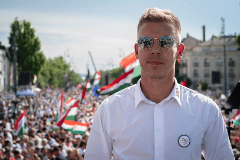 Magyar Péter sikere: Hogyan formálja a TISZA Párt elnöke a politikai palettát?