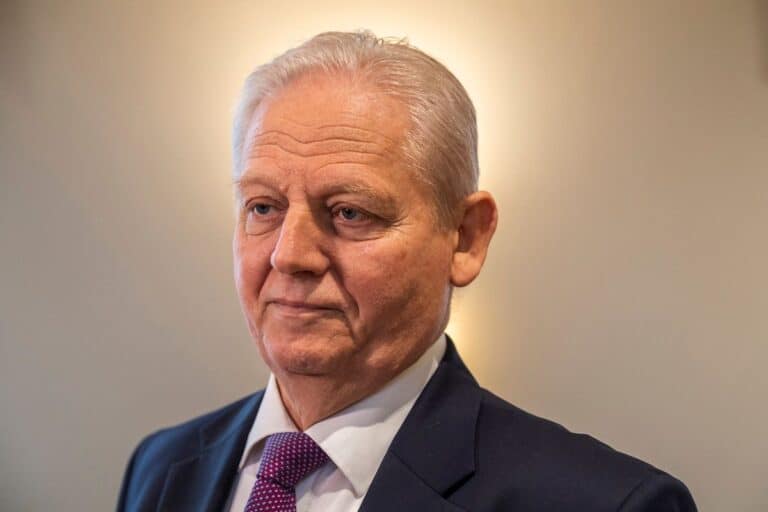 Könyvben vall Tarlós István a Fideszen belüli vitáiról