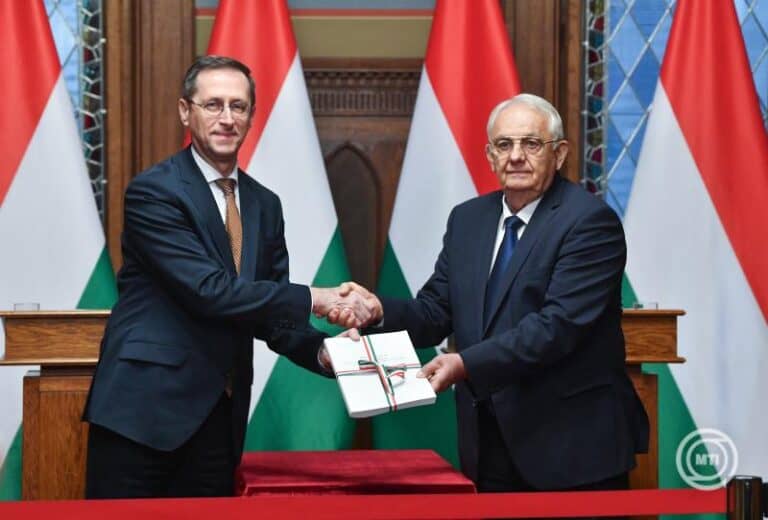 Varga Mihály pénzügyminiszter benyújtotta a 2025-ös évi költségvetést – de ki fizeti meg az árát?