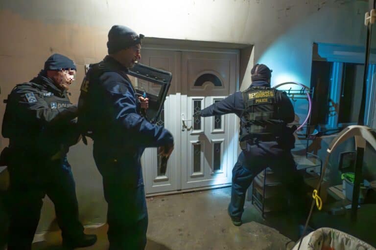 Rabszolgaként dolgoztatott rászoruló férfiakat a bátonyterenyei család – Videón az elfogás!