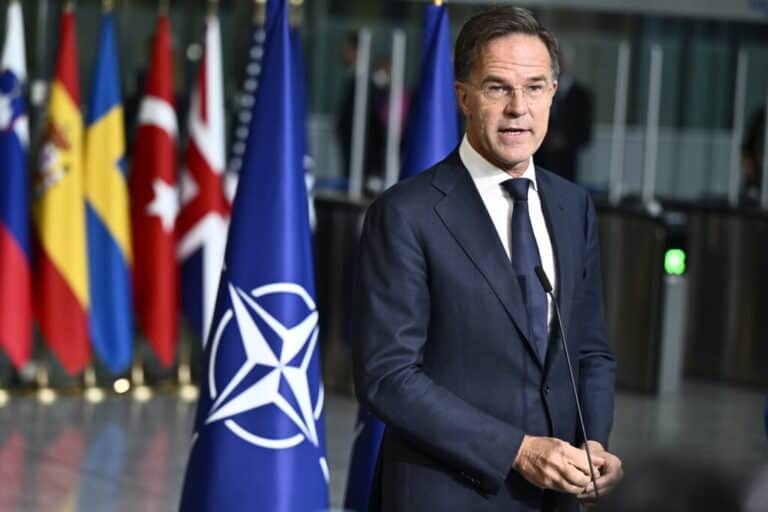 NATO-főtitkár: Ukrajna az erő pozíciójából kezdje meg a béketárgyalásokat