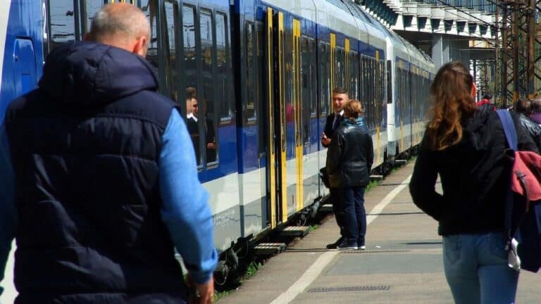VIHAR – A MÁV vasúti katasztrófa sújtotta területté nyilvánította a főváros és a Balaton térségét