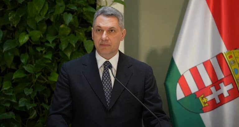 Lázár János részletes, szigorú és őszinte vizsgálatot kért a magyarkúti vonatbaleset ügyében