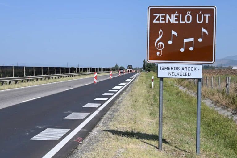 Nélküled: a kormány nem ragaszkodik a zenélő úthoz, ha a helyieket tényleg zavarja a hangja
