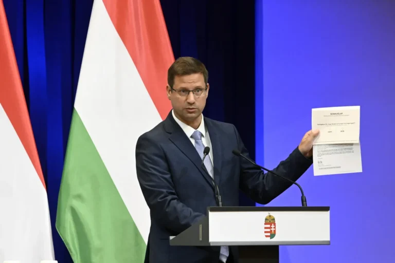 Gulyás Gergely: Jövő héten megkezdődik a véleményszavazási szavazólapok postázása Ukrajna EU-tagságáról