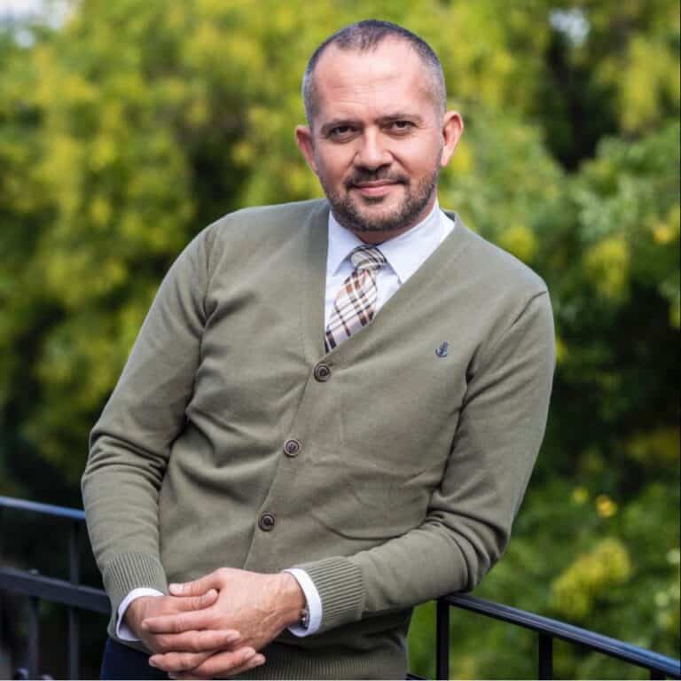 Gyopáros Alpár: utcák és járdák felújírására pályázhatnak falusi önkormányzatok