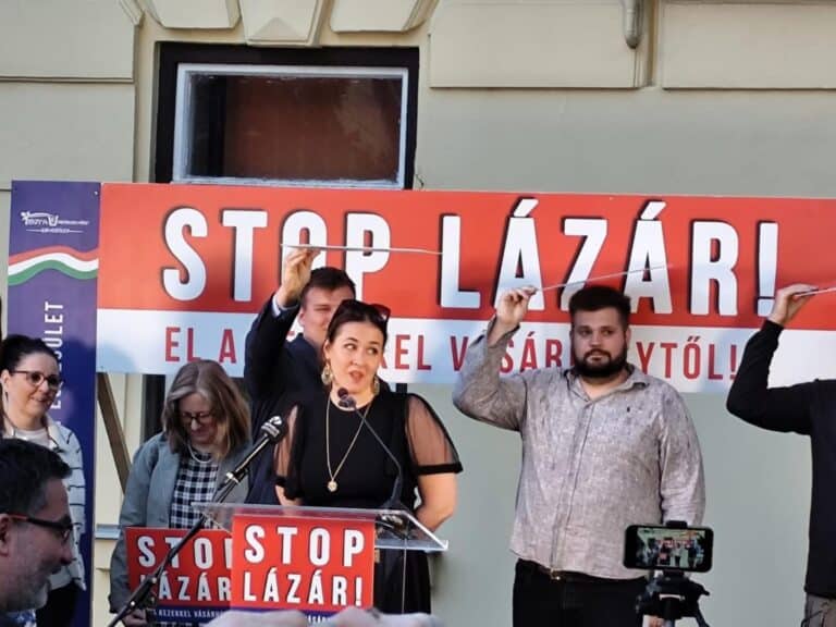 Halász Noémi és a Momentum üzenete Lázárnak: elég volt a luxusból és az álszentségből