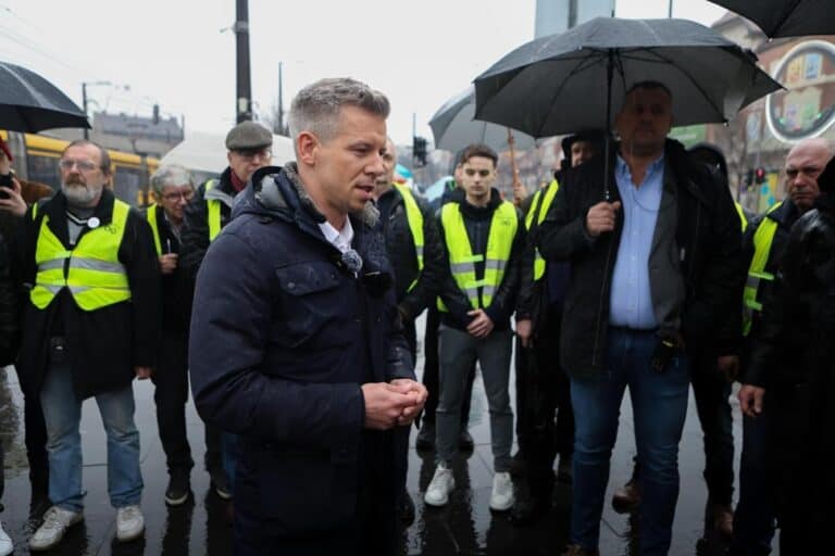 Magyar Péter: Újabb támadás tiszások ellen – egy Orbán-janicsár három hölgyet támadott meg Solymáron