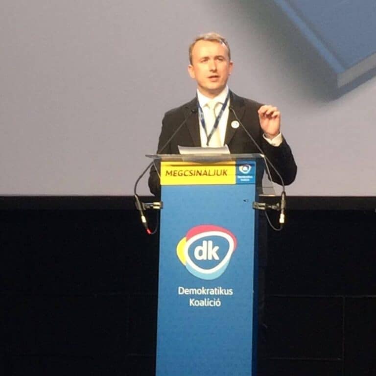 DK: A Külügyminisztérium rejtegeti Sulyok Tamás párizsi olimpiai szállásának számláit