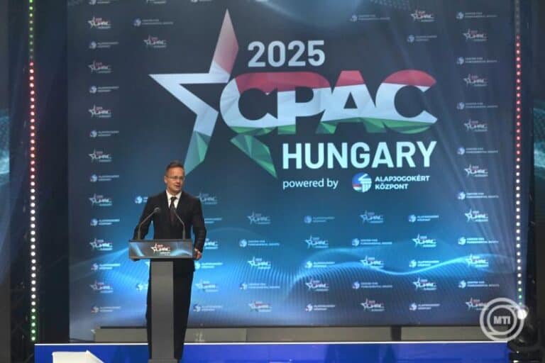 Szijjártó Péter: nekünk, magyaroknak Orbán Viktor a jövő