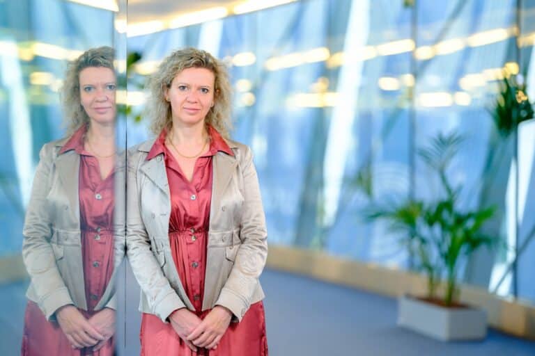 Kollár Kinga: „Orbán az idők során csupa maffiózóval és ügyeskedővel vette körbe magát”