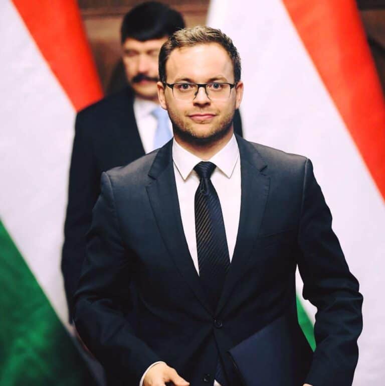 Orbán Balázs: a Tisza és a DK nagykoalíciója összezárt az Európai Bizottság elnöke mögött és az ukrán érdek mellett