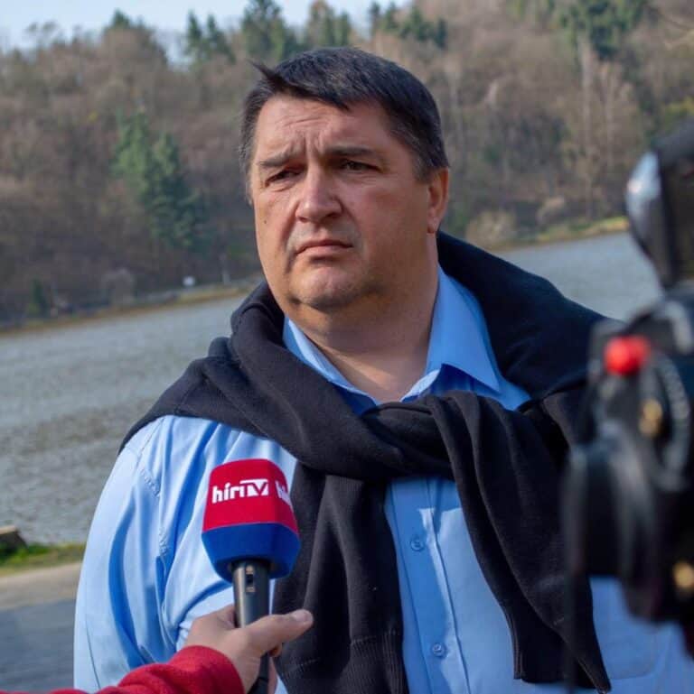 Becsó Zsolt, a Tisza és a manökken: politikai Facebook-posztból közéleti vihar