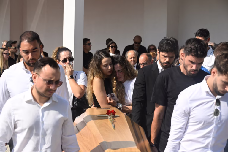 Eltemették Diogo Jotát, és öccsét André Silvát, Portugáliában: megrendítő búcsú a fiatal focistáktól