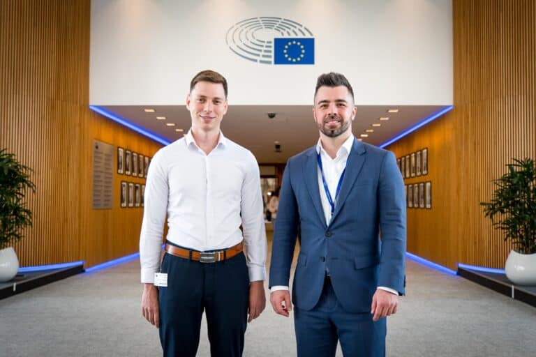 Kulja András és Dr. Kincse Csongor együtt az Európai Parlamentben – így képzelik el a jövő egészségügyét