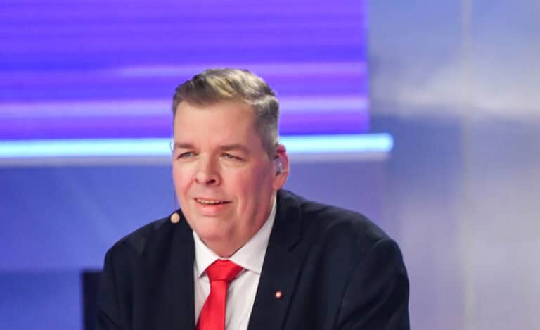 54 éves korában meghalt Schmuck Andor