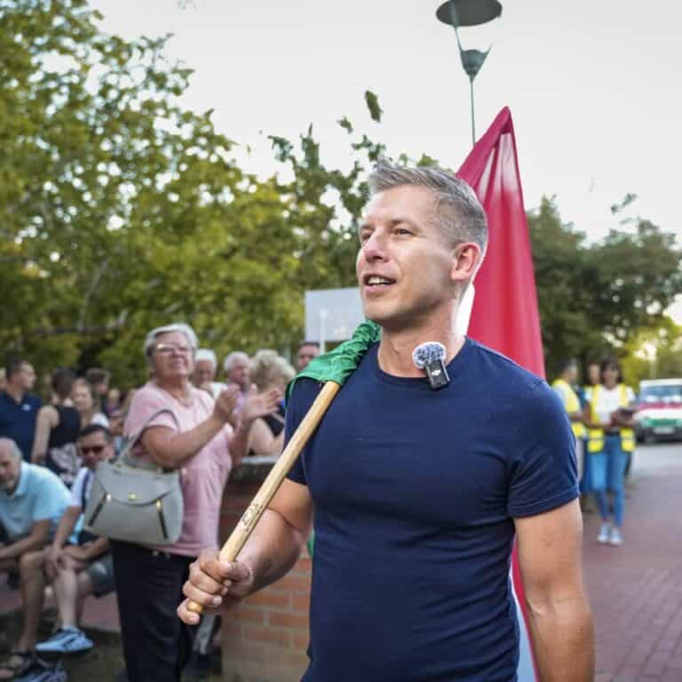 Magyar Péter: Készüljetek, vasárnap találkozunk Kötcsén!