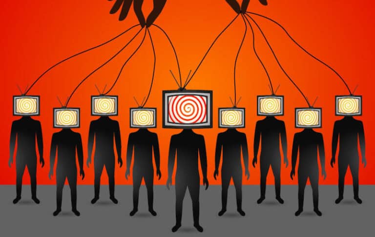 19 városban demonstrálnak szerdán a propaganda ellen