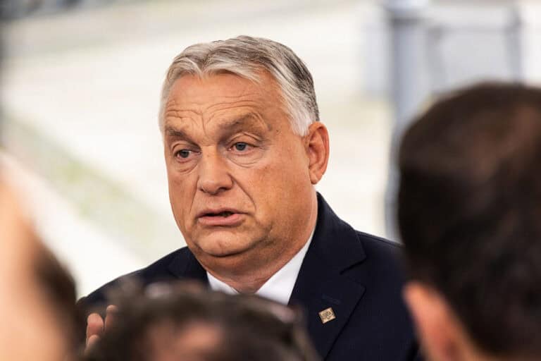 2030-ig titkolja a kormány Orbán Viktor külföldi útjainak adatait