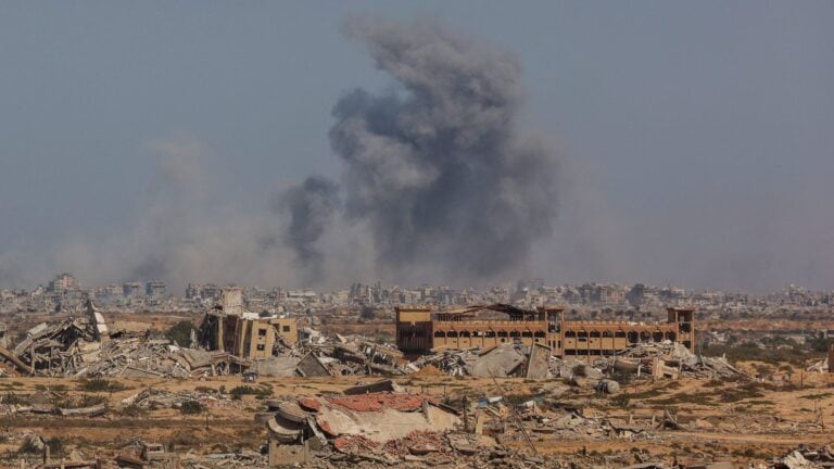 Izrael csapást mért Gázára egy héttel azután, hogy Trump kihirdette a háború végét