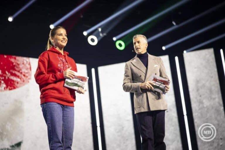 Török Asszisztált a Magyar Csapatoknak a Szablya Vívóversenyen.