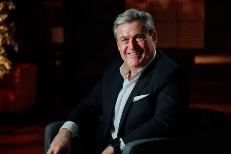 Gazdasági és energetikai szakértő Kapitány István portréja.