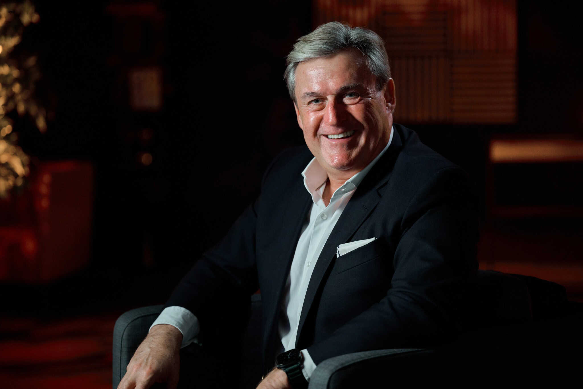 Gazdasági és energetikai szakértő Kapitány István portréja.