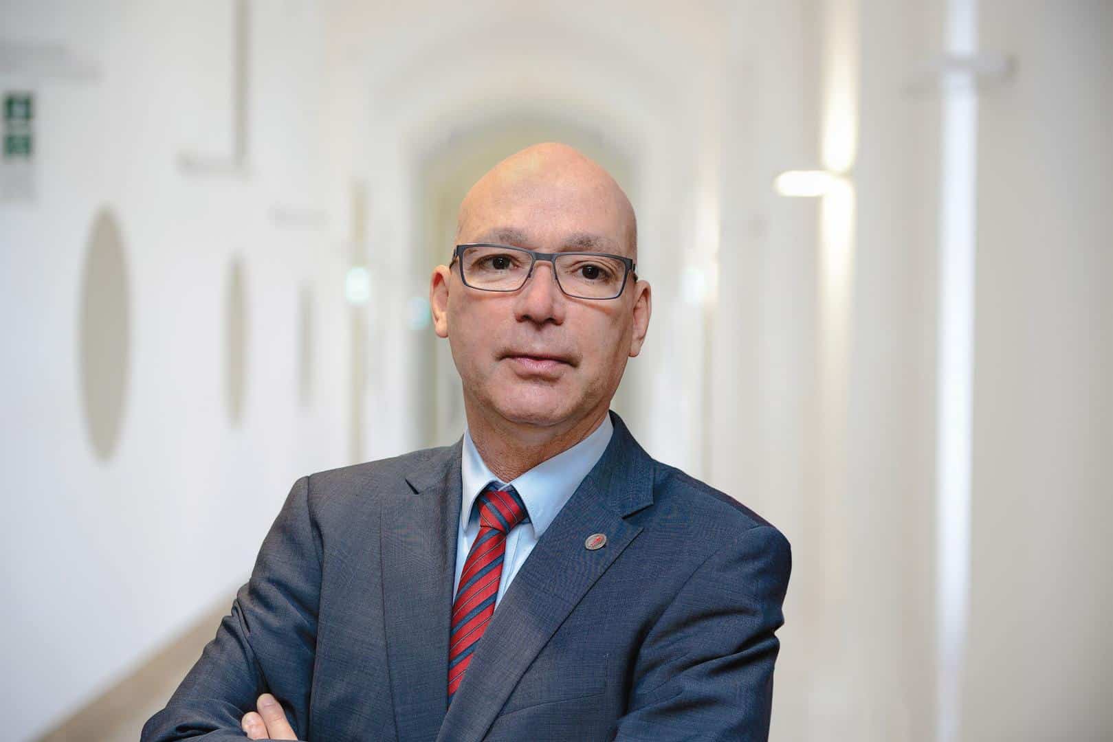 Péterfalvi Attila hivatala nem vizsgálja a gyöngyösi tüntetők adatainak kormányhoz kerülését.