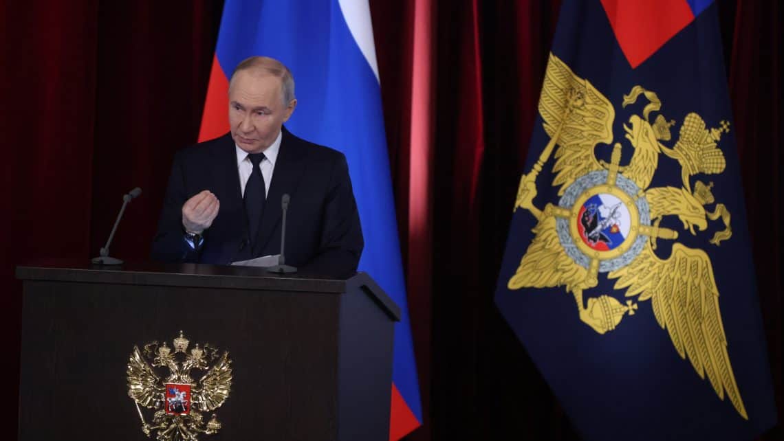 Putyin beszél Magyarország szerepéről és energiaszállításáról.