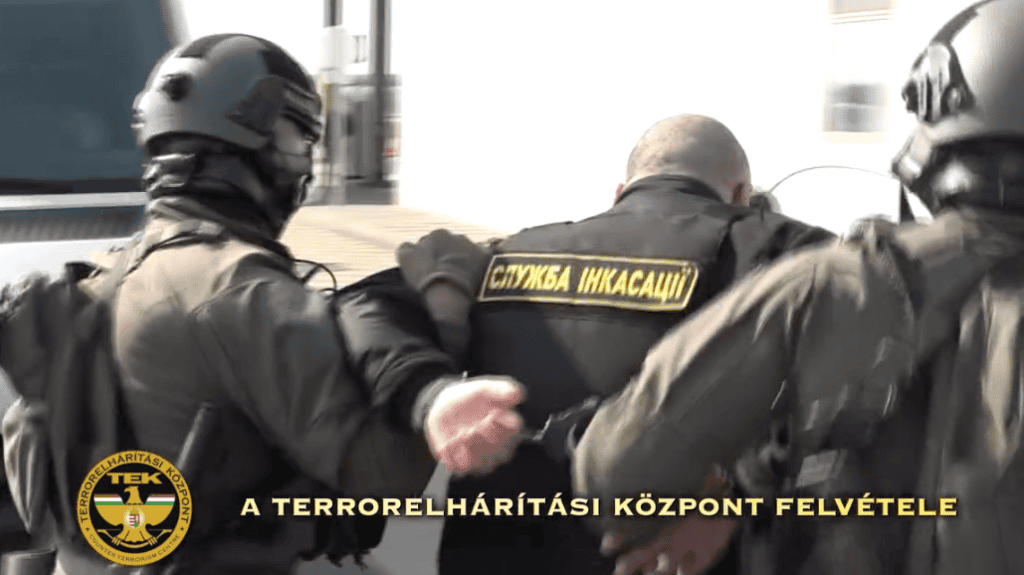 Ukrán pénzszállító járművek visszaszállítása a magyar hatóságok által.