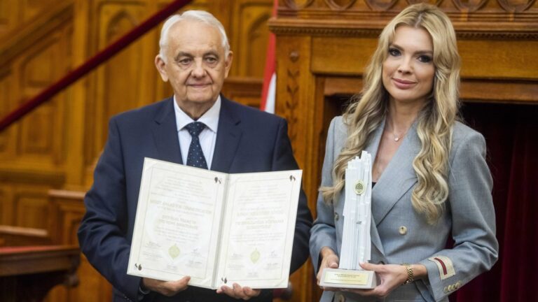 Kirúgták a TV2 hírigazgatóját, Szalai Vivient