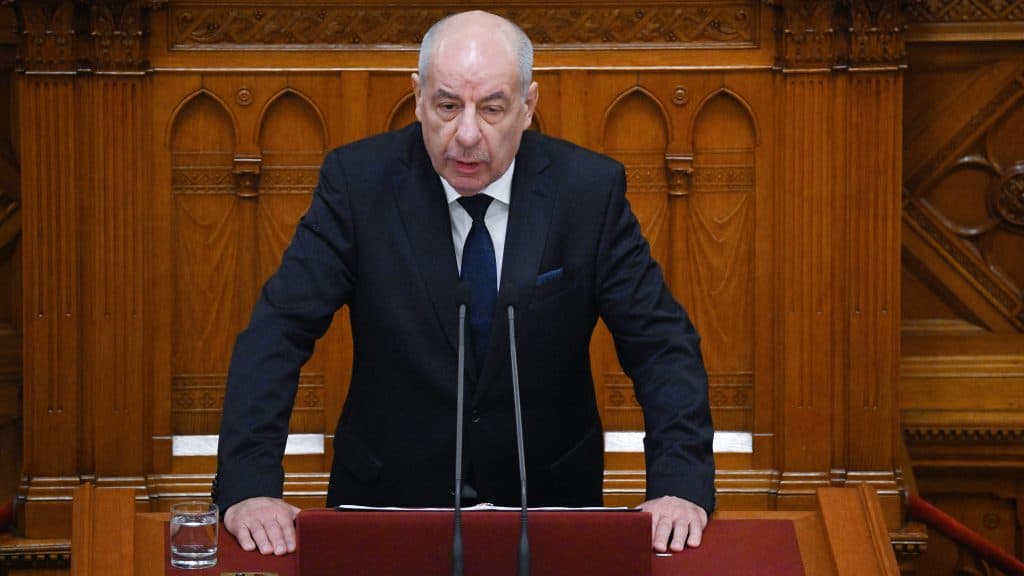 Aldal a magyar parlamenti beszéd közben.